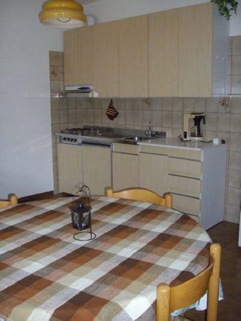 kitchen apartment 2