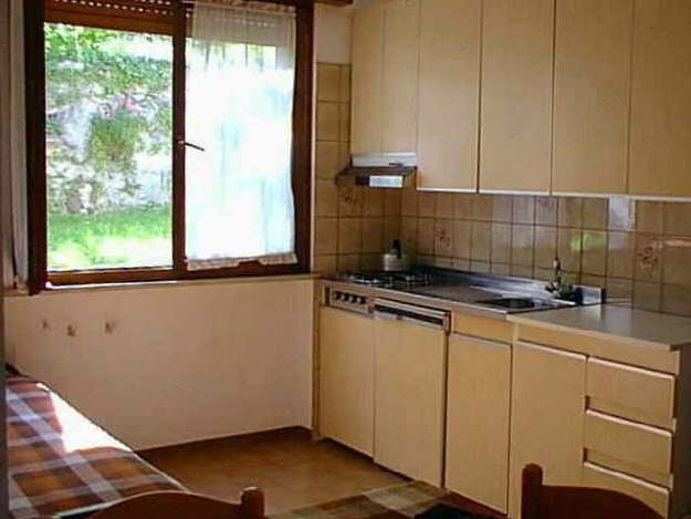 kitchen apartment 3